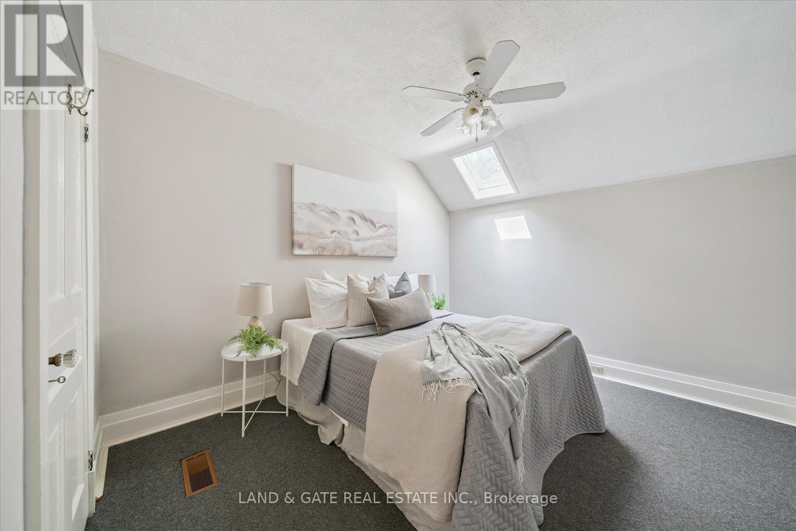 148 Pine Street, Whitby, Ontario  L1N 3X2 - Photo 32 - E12325425