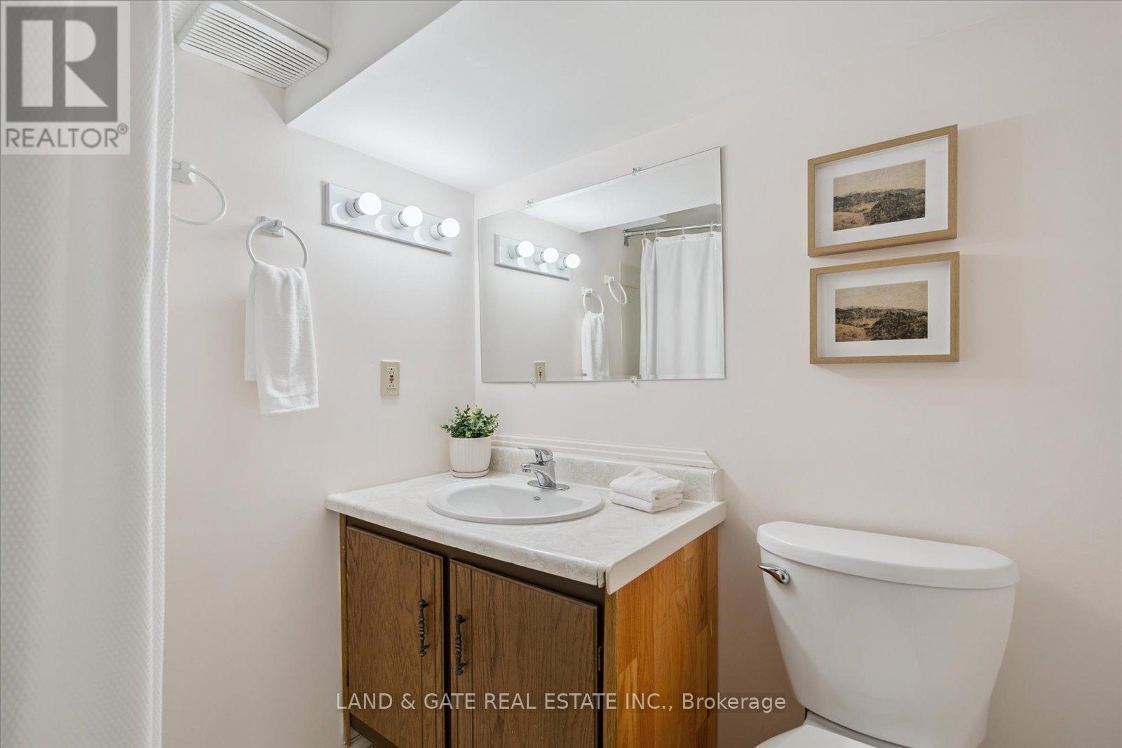 148 Pine Street, Whitby, Ontario  L1N 3X2 - Photo 40 - E12325425