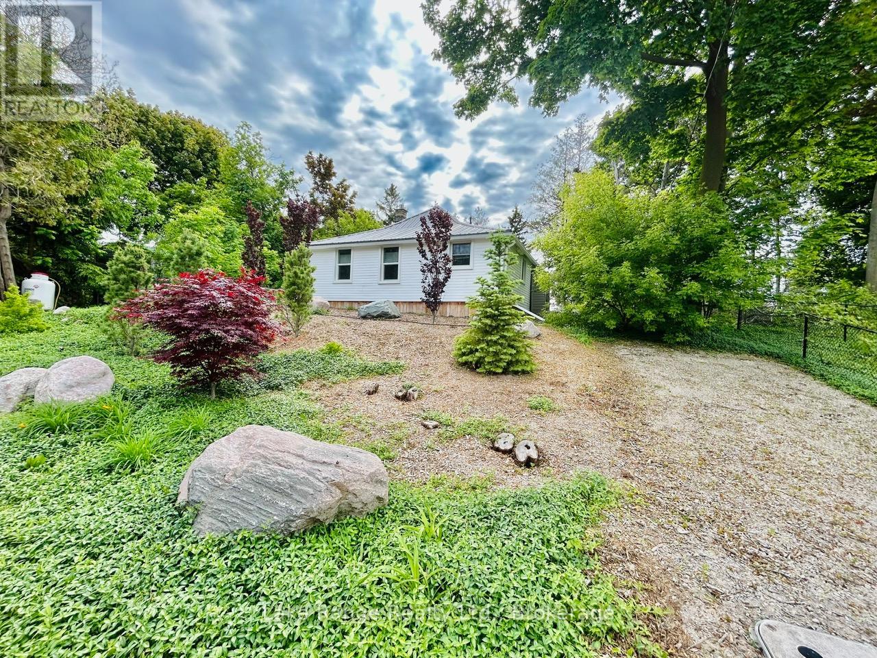 924 Saugeen Street, Kincardine, Ontario  N2Z 1A8 - Photo 8 - X12261744