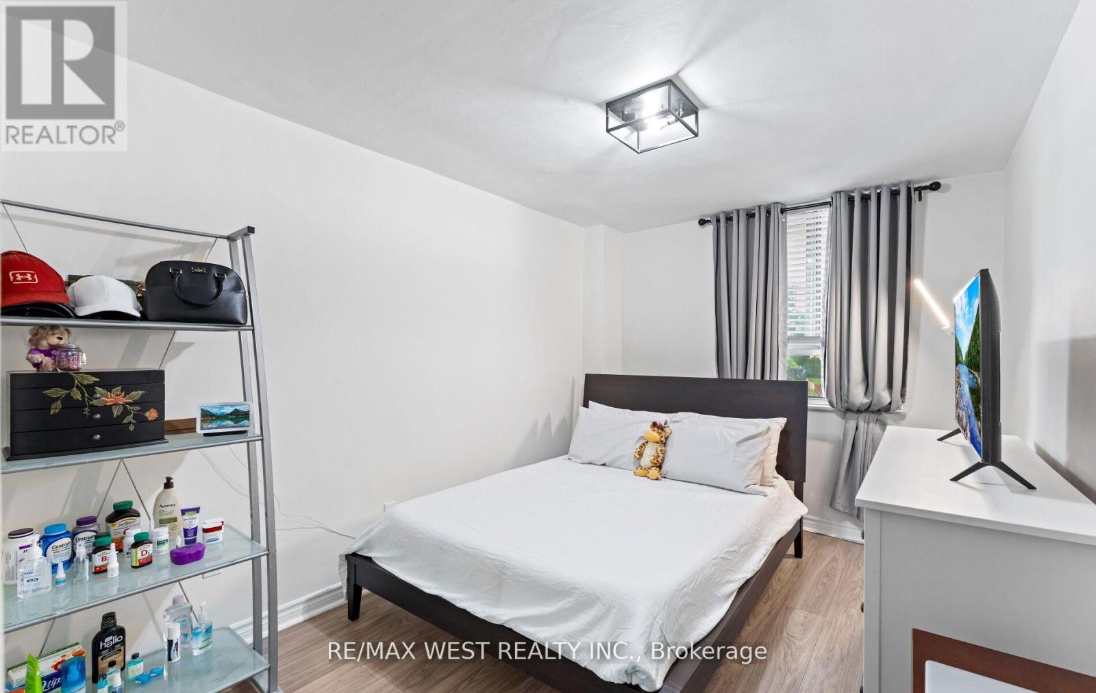 2910 - 5 Massey Square, Toronto, Ontario  M4C 5L6 - Photo 19 - E12326636