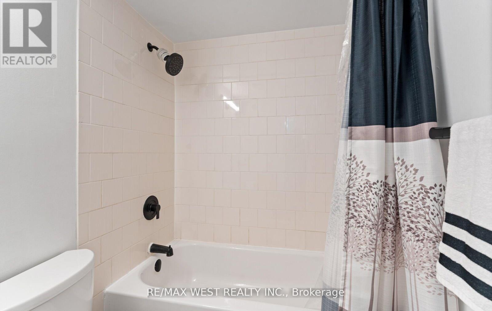 2910 - 5 Massey Square, Toronto, Ontario  M4C 5L6 - Photo 22 - E12326636