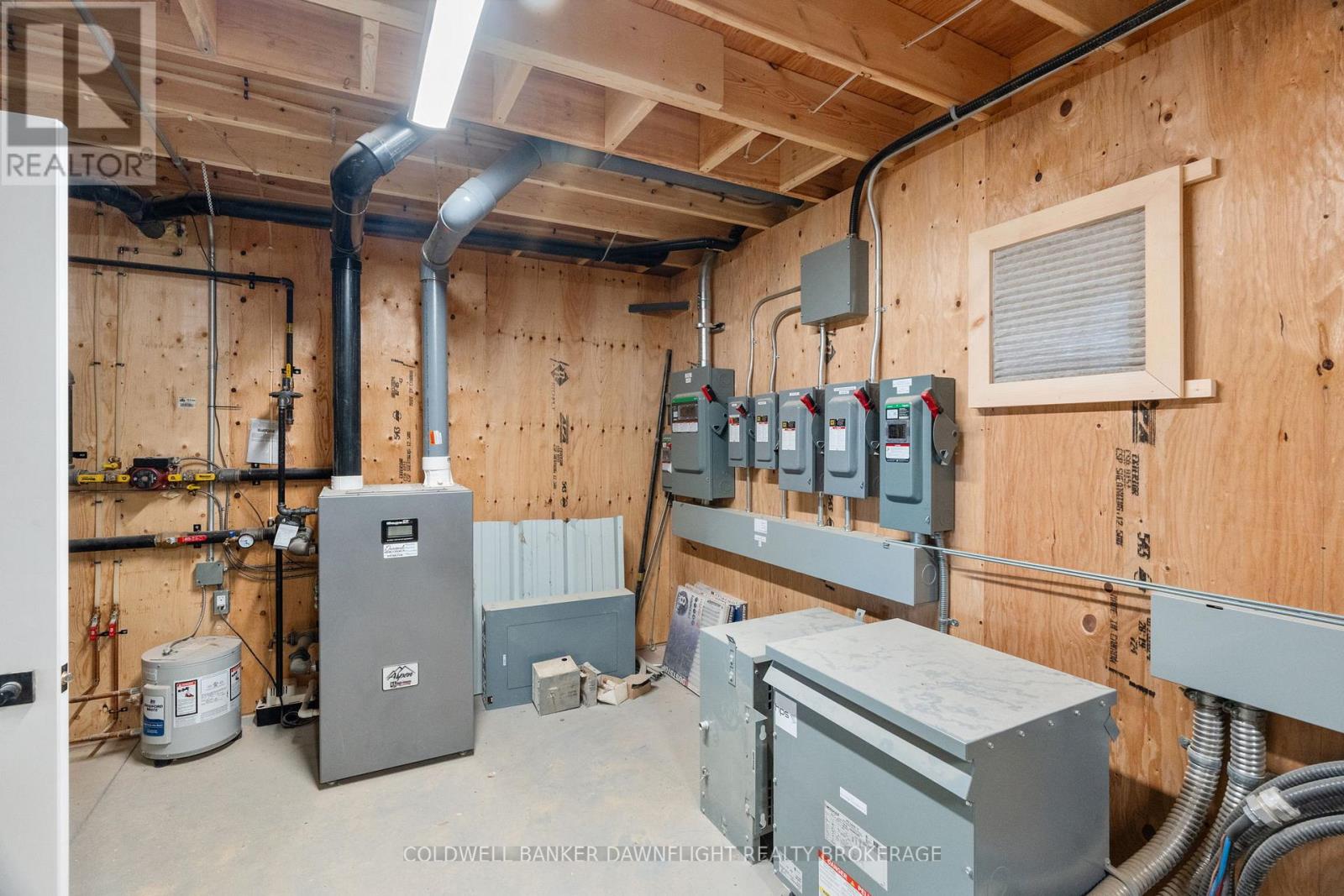 70266b Grand Bend Line, South Huron, Ontario  N0M 1T0 - Photo 30 - X12326785
