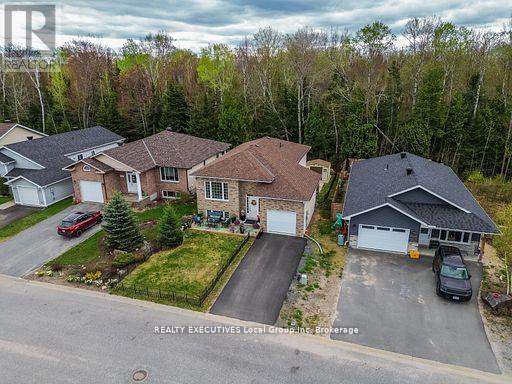 Property at 325 THELMA AVENUE image 2