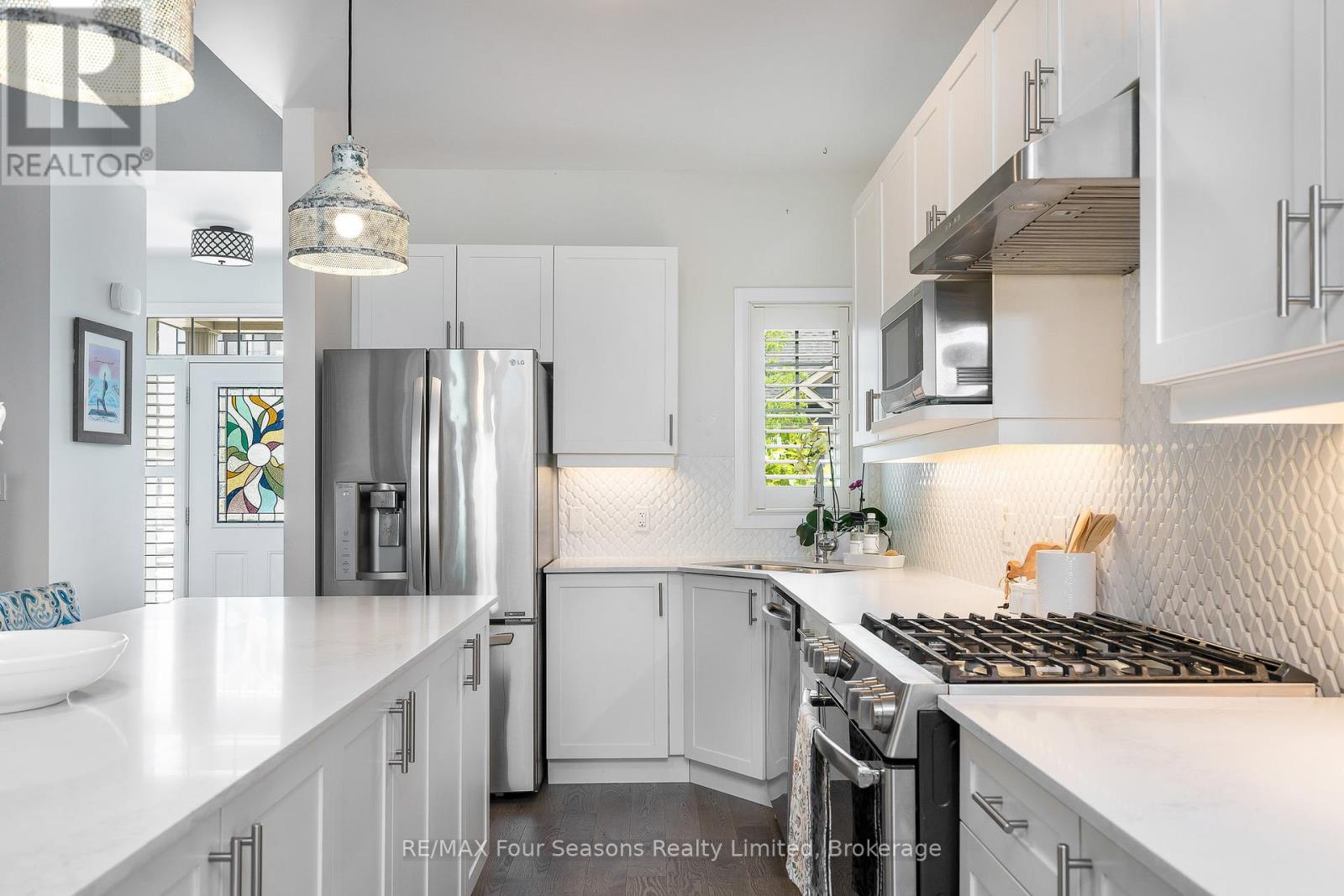 30 Kari Crescent, Collingwood, Ontario  L9Y 0Z6 - Photo 12 - S12326867