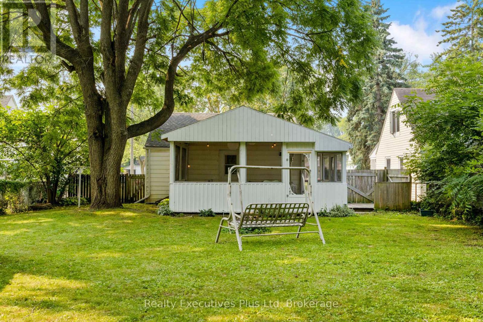 122 Spadina Road E, Kitchener, Ontario  N2M 3X4 - Photo 30 - X12326702