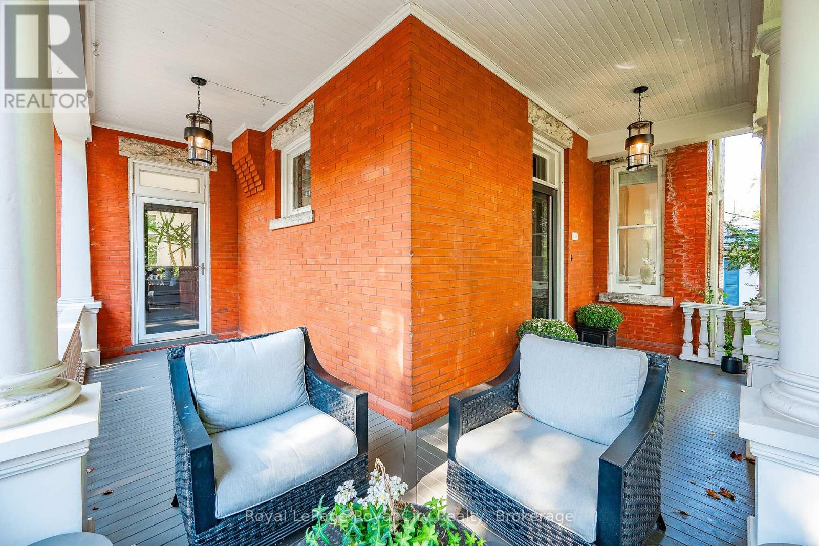 Property at 138 DUBLIN STREET N image 3