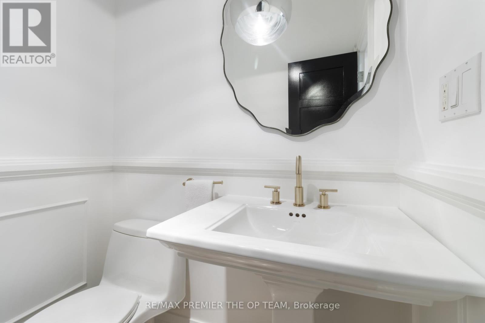 37 St Andrews Gardens, Toronto, Ontario  M4W 2C9 - Photo 20 - C12324369