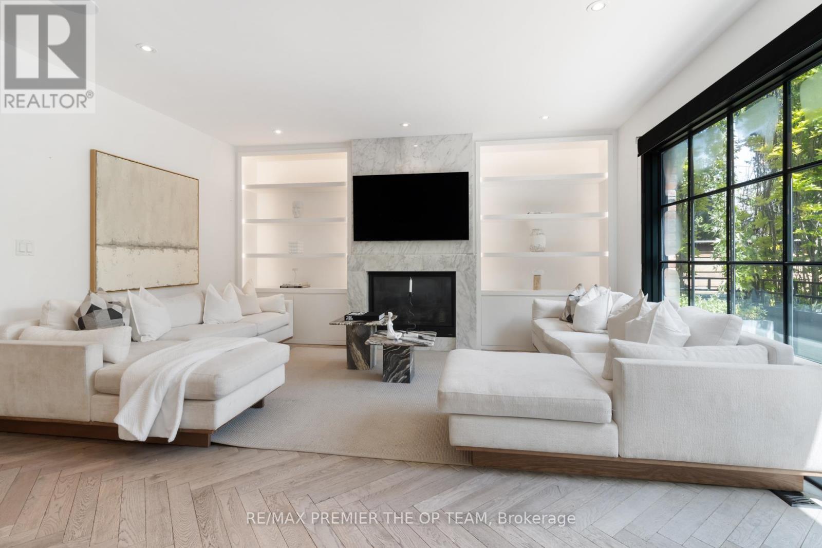 37 St Andrews Gardens, Toronto, Ontario  M4W 2C9 - Photo 17 - C12324369