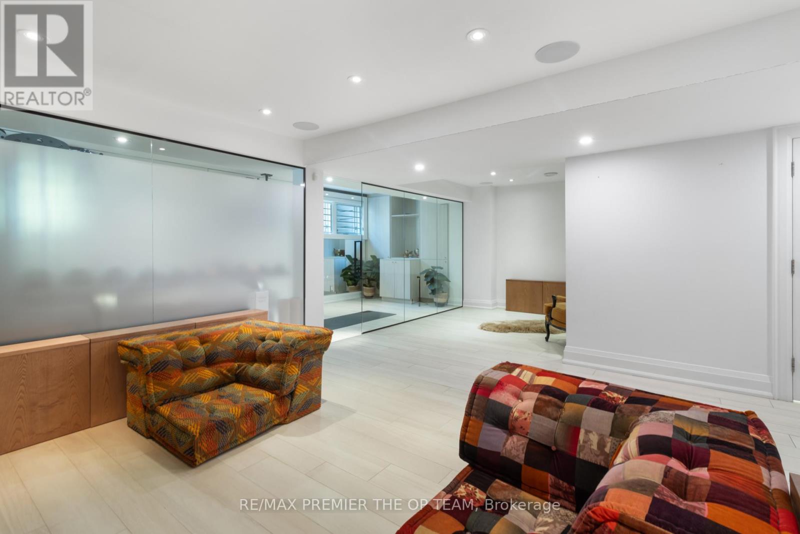 37 St Andrews Gardens, Toronto, Ontario  M4W 2C9 - Photo 34 - C12324369