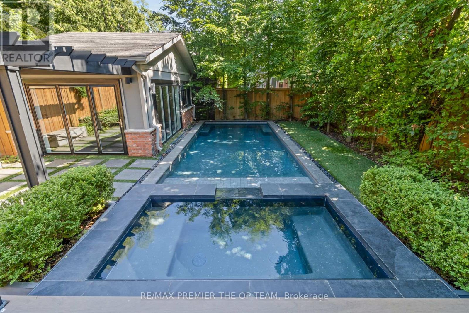 37 St Andrews Gardens, Toronto, Ontario  M4W 2C9 - Photo 45 - C12324369
