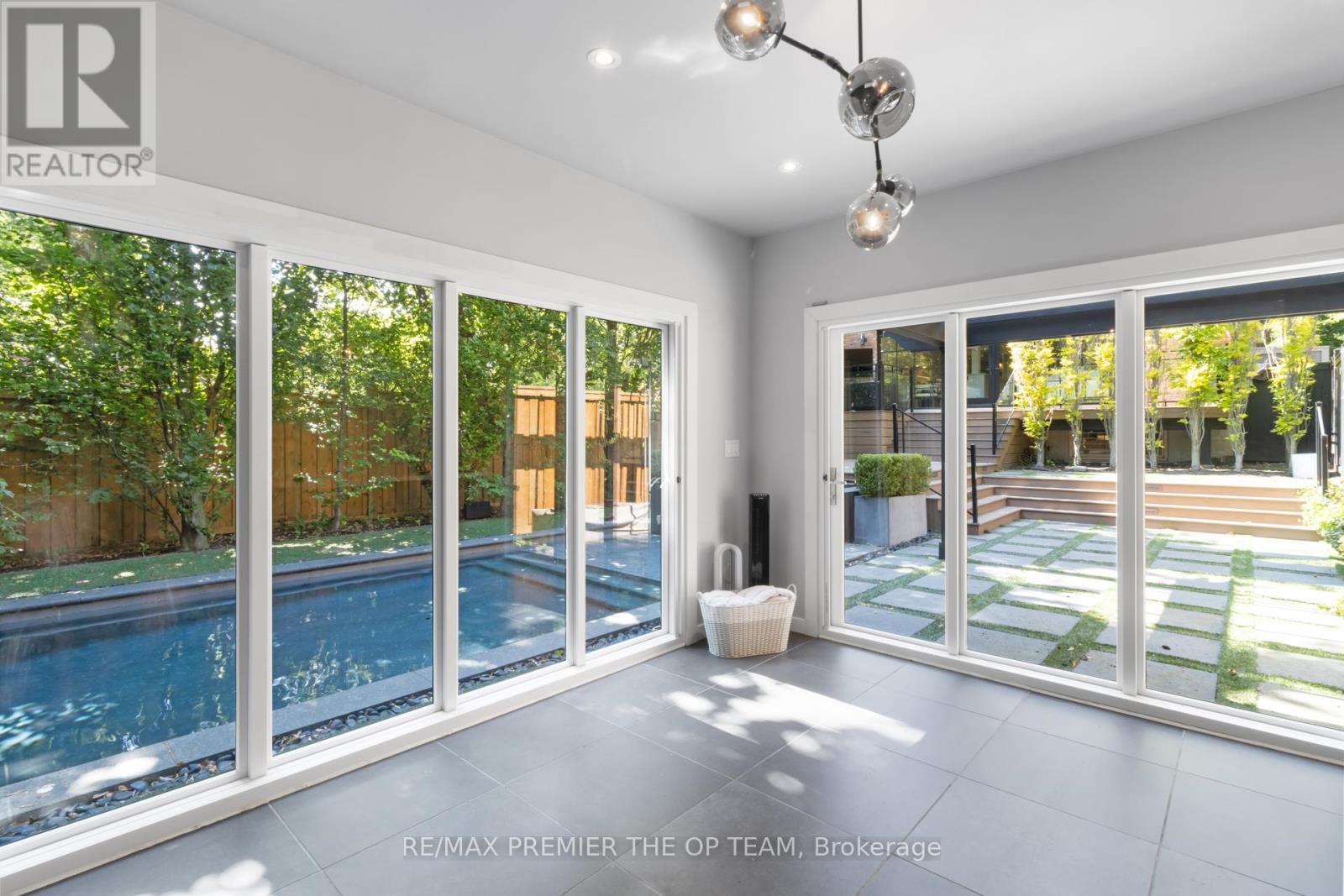 37 St Andrews Gardens, Toronto, Ontario  M4W 2C9 - Photo 48 - C12324369