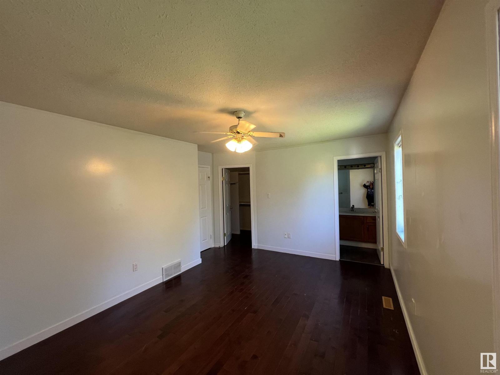 908 Jordan Cr Nw, Edmonton, Alberta  T6L 6X5 - Photo 16 - E4450963