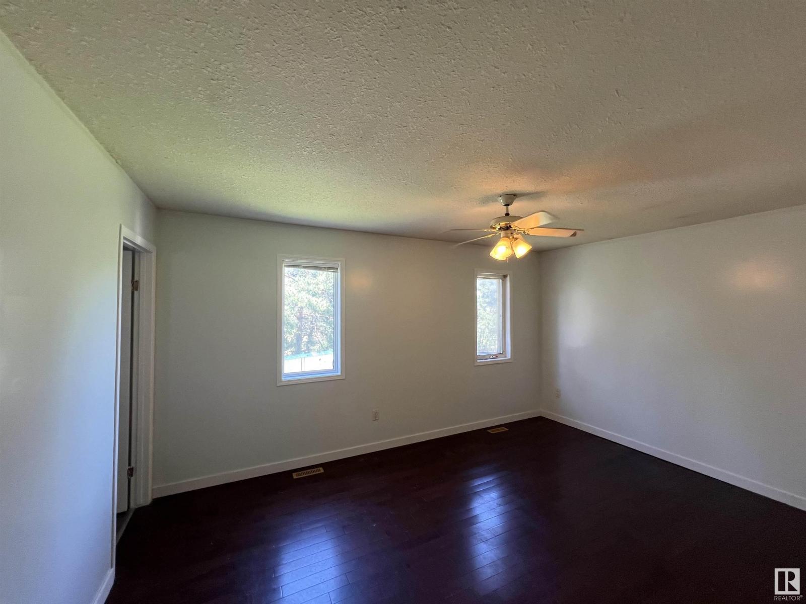 908 Jordan Cr Nw, Edmonton, Alberta  T6L 6X5 - Photo 15 - E4450963