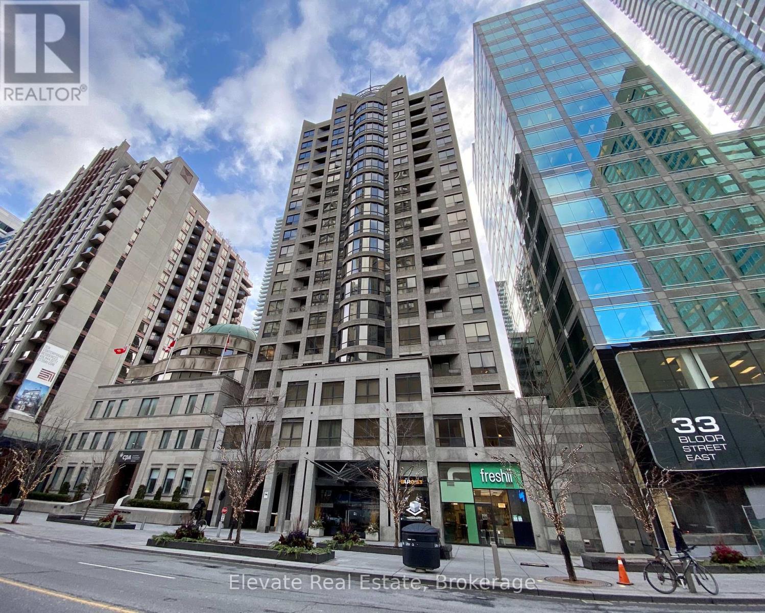Uph 1 - 55 Bloor Street E, Toronto, Ontario  M4W 1A9 - Photo 1 - C12326776