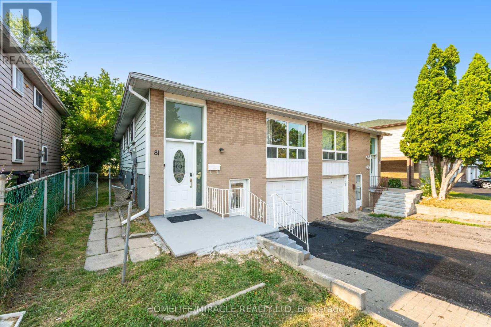 Property at 81 PETTIBONE SQUARE image 3