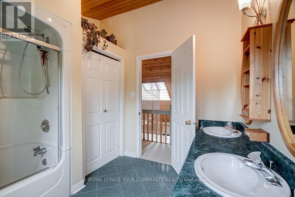 537 Eagle Road, Georgina Islands, Ontario  L0E 1R0 - Photo 34 - N12326830