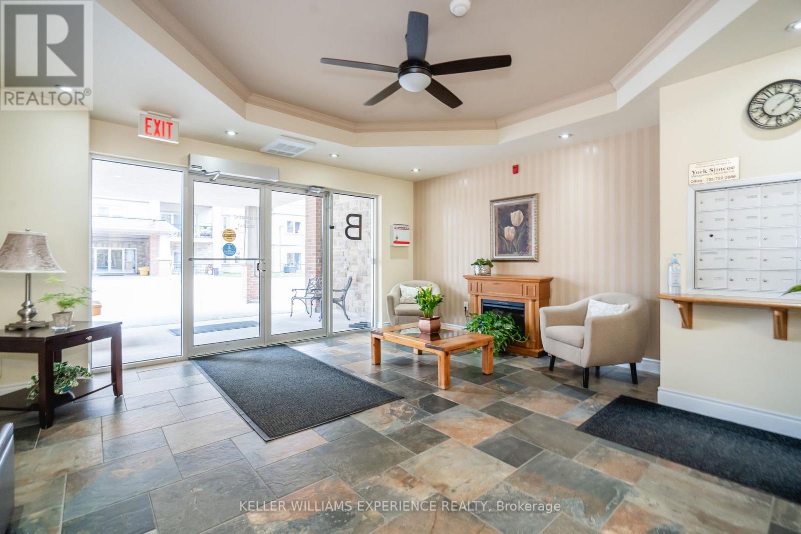 103 - 19b Yonge Street N, Springwater, Ontario  L0L 1P0 - Photo 5 - S12326766