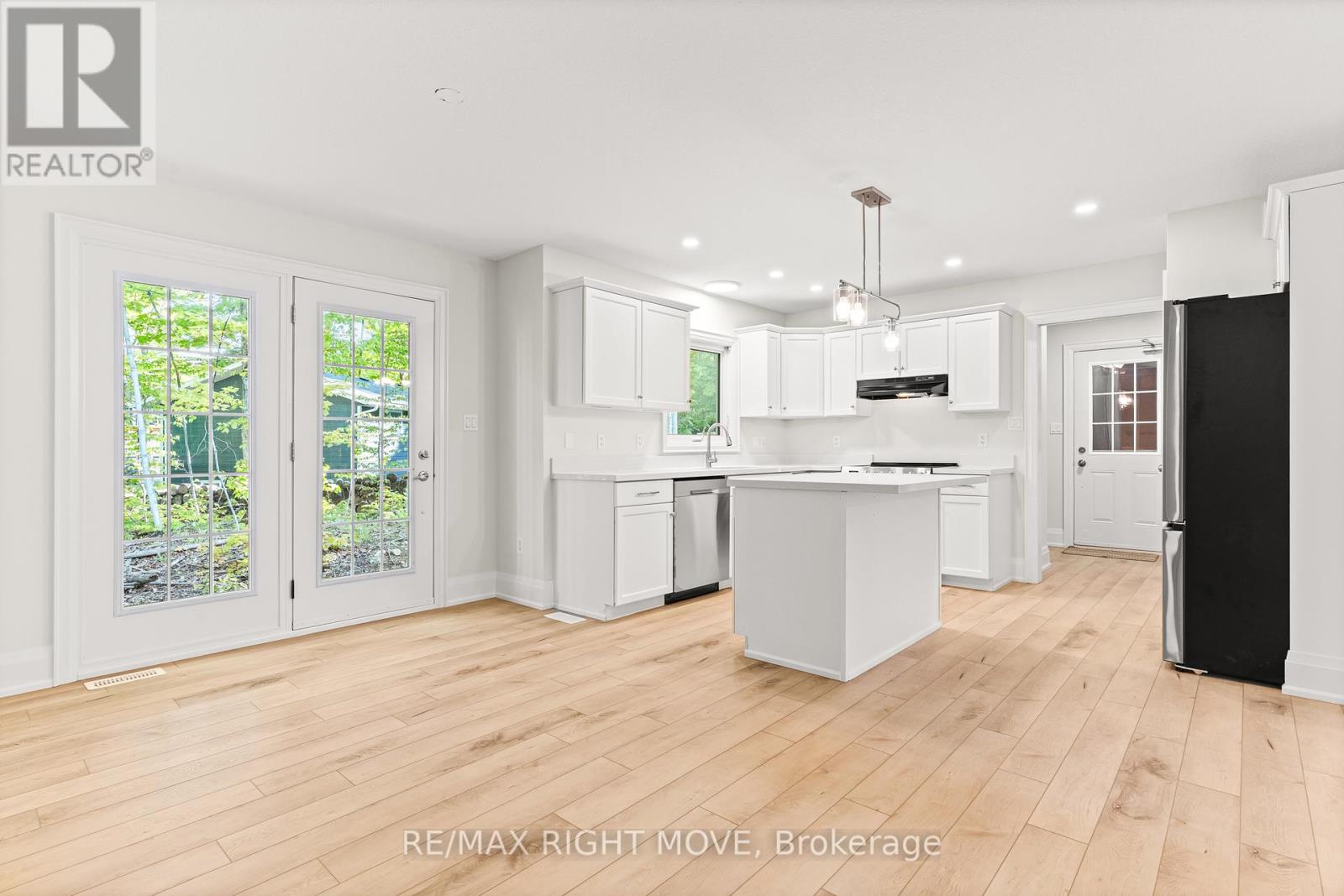 1 Ojibway Court, Tiny, Ontario  L9M 0B2 - Photo 17 - S12326802