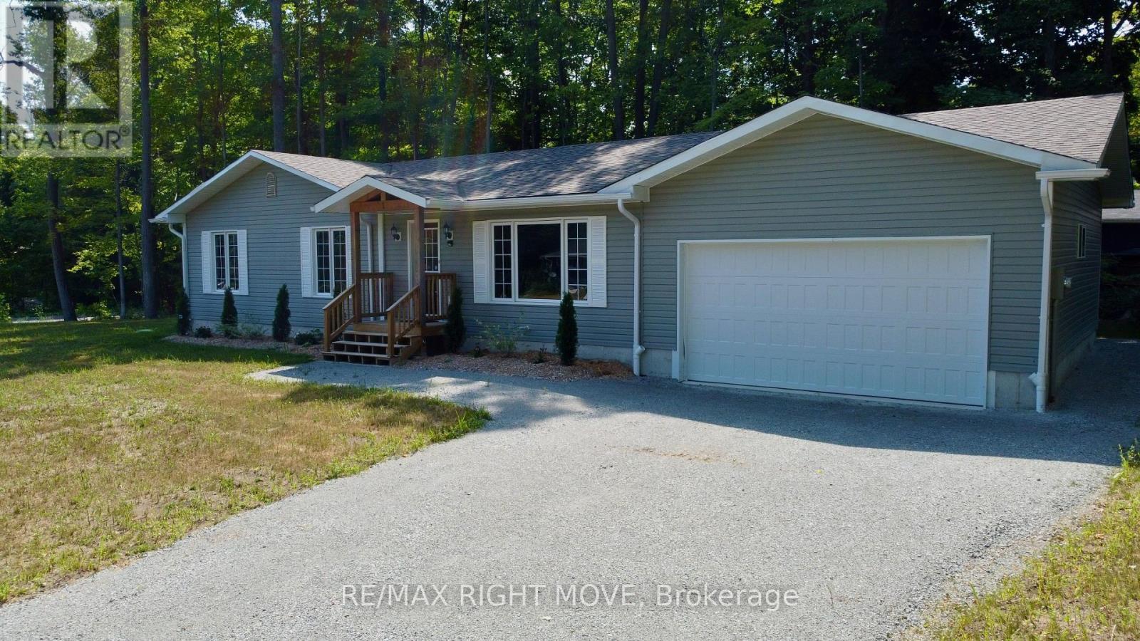 1 Ojibway Court, Tiny, Ontario  L9M 0B2 - Photo 2 - S12326802