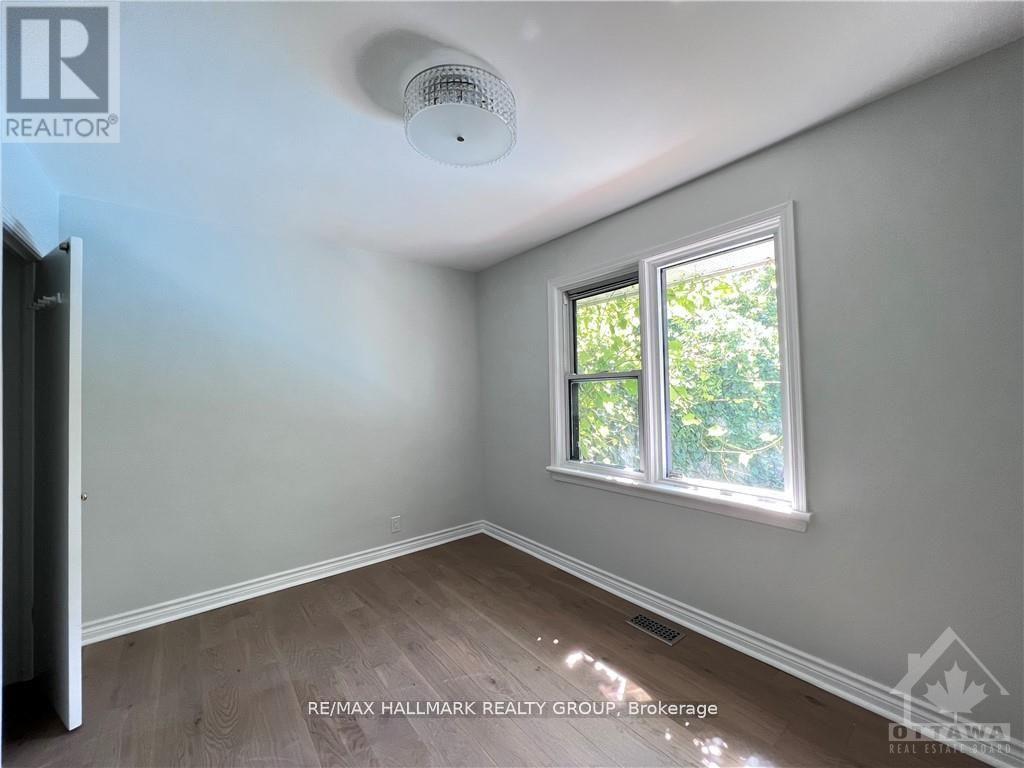 38 Capilano Drive, Ottawa, Ontario  K2E 6G4 - Photo 11 - X12326917