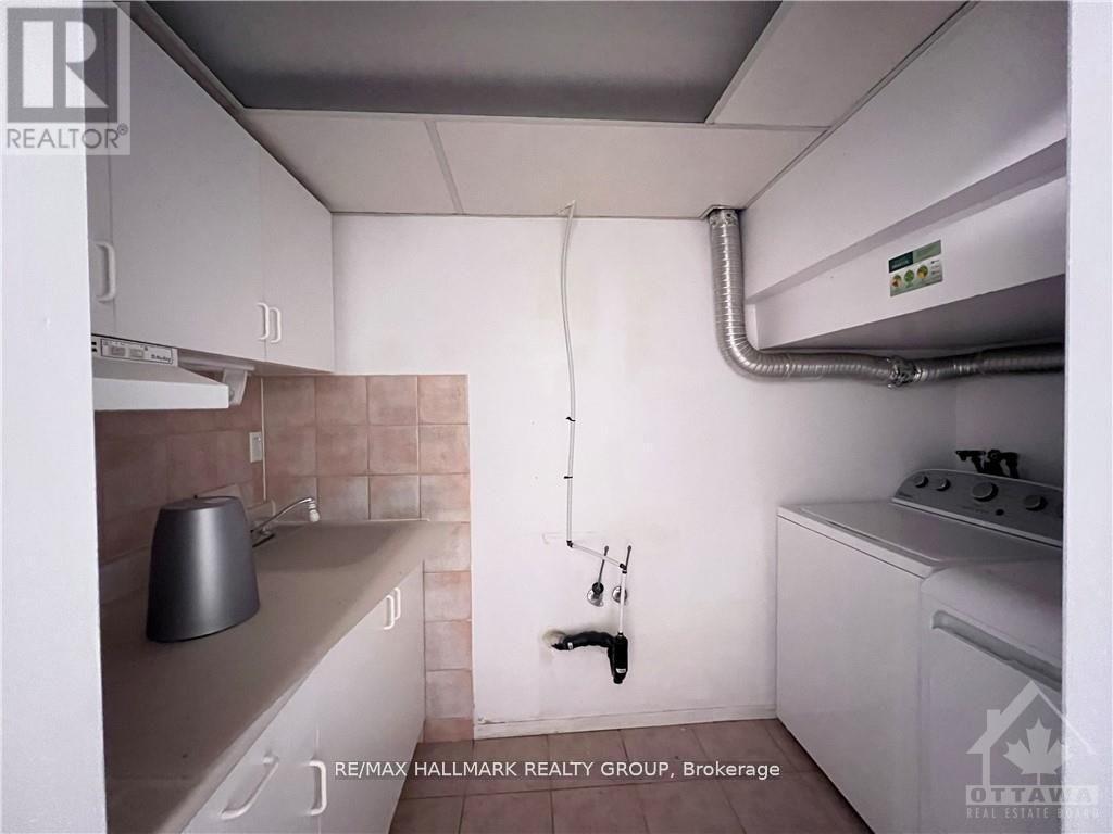38 Capilano Drive, Ottawa, Ontario  K2E 6G4 - Photo 20 - X12326917