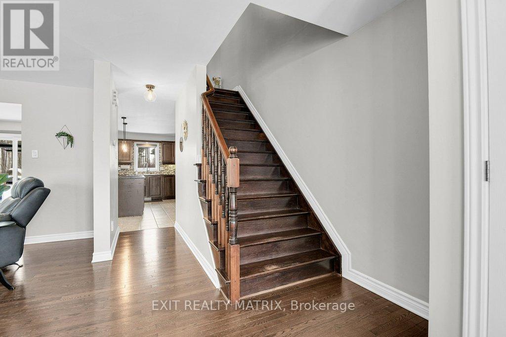 Property at 60 CONSTANTINEAU STREET image 4