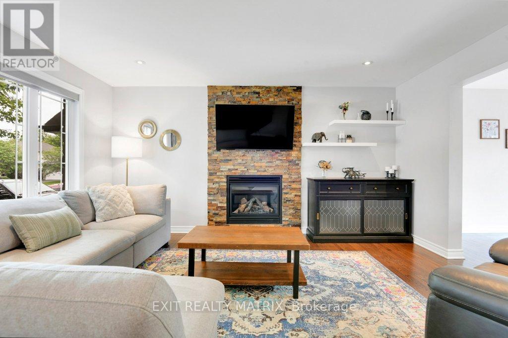 Property at 60 CONSTANTINEAU STREET image 5