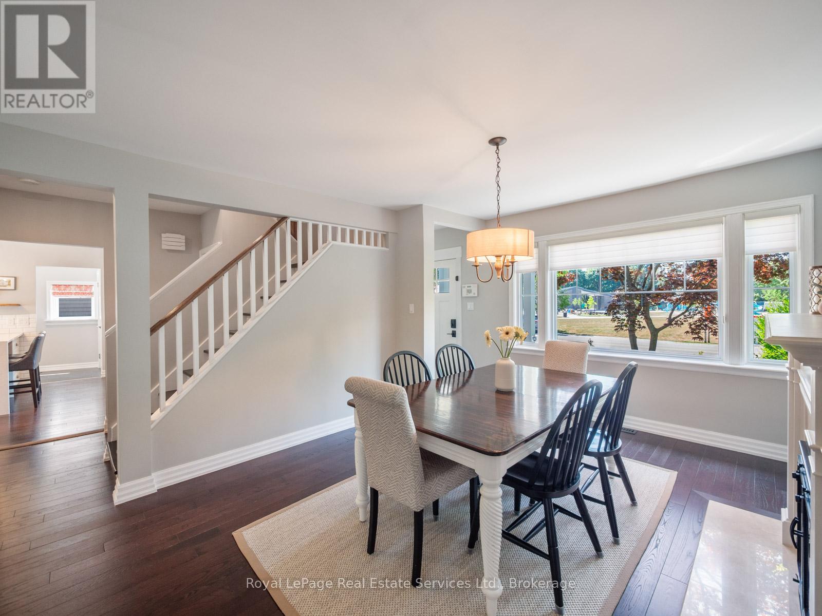 Property at 247 ALLAN STREET image 5