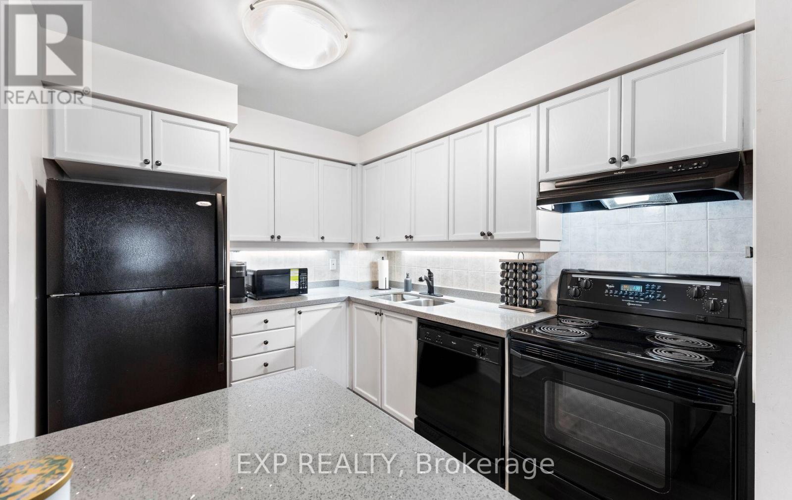 1202 - 3880 Duke Of York Boulevard, Mississauga (City Centre), Ontario  L5B 4M7 - Photo 11 - W12204481