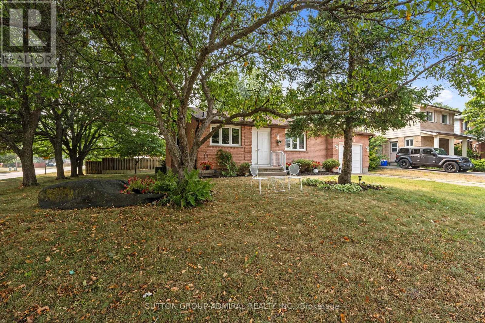 821 Bridle Path Crescent, Kingston, Ontario  K7P 1P8 - Photo 3 - X12317773