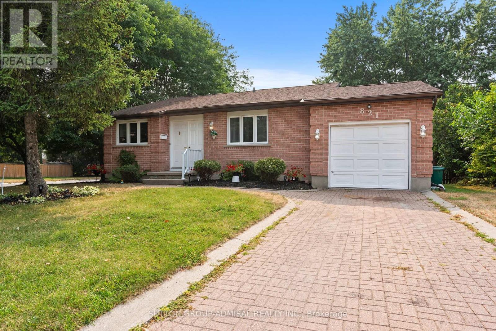 821 BRIDLE PATH CRESCENT, Kingston, Ontario