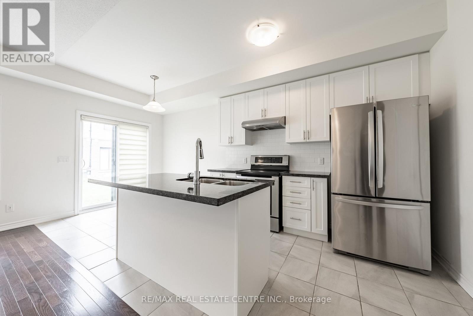 391 Athabasca Common, Oakville, Ontario  L6H 0R5 - Photo 10 - W12326836