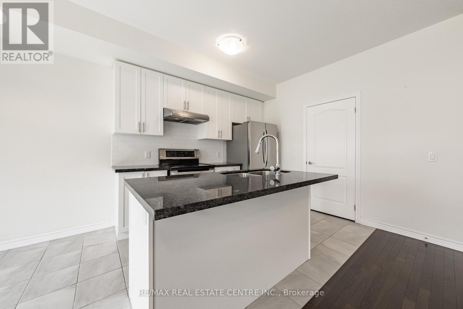 391 Athabasca Common, Oakville, Ontario  L6H 0R5 - Photo 11 - W12326836