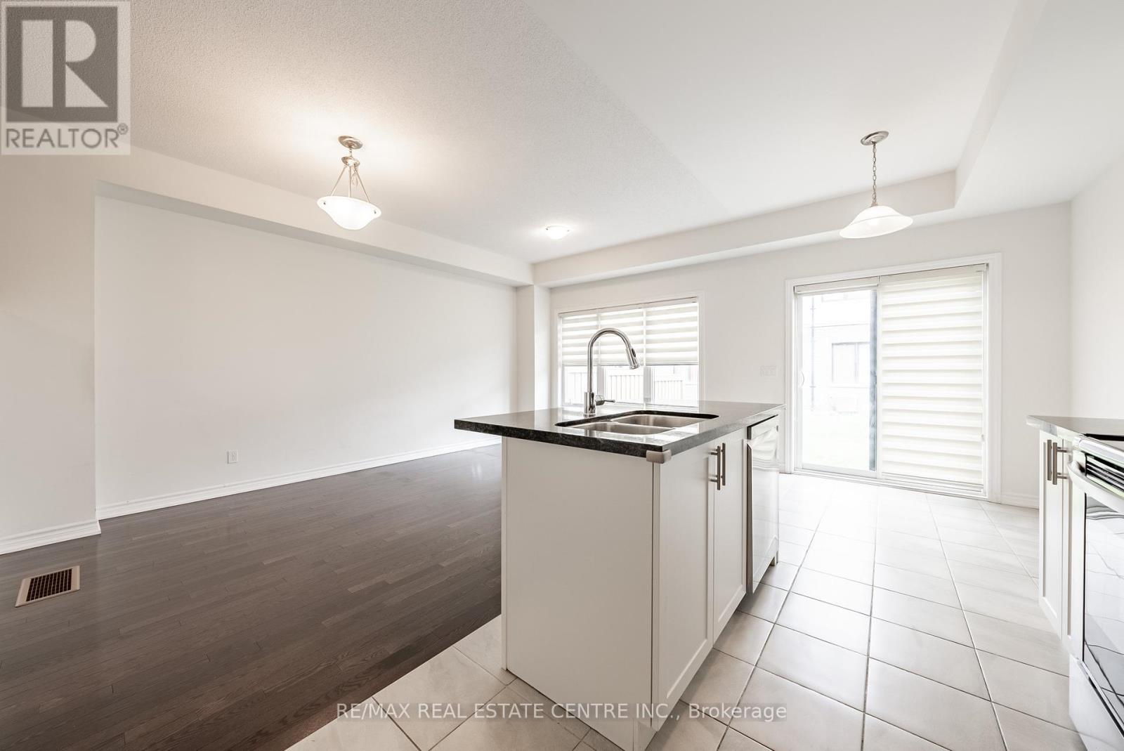 391 Athabasca Common, Oakville, Ontario  L6H 0R5 - Photo 17 - W12326836