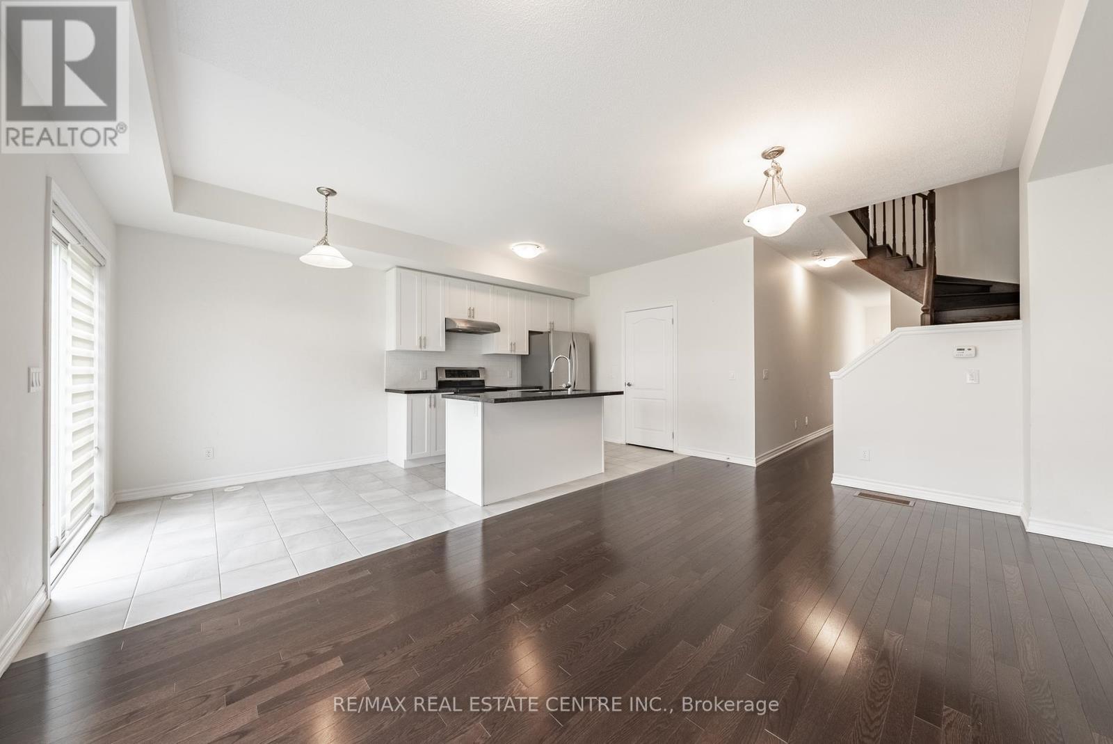 391 Athabasca Common, Oakville, Ontario  L6H 0R5 - Photo 4 - W12326836