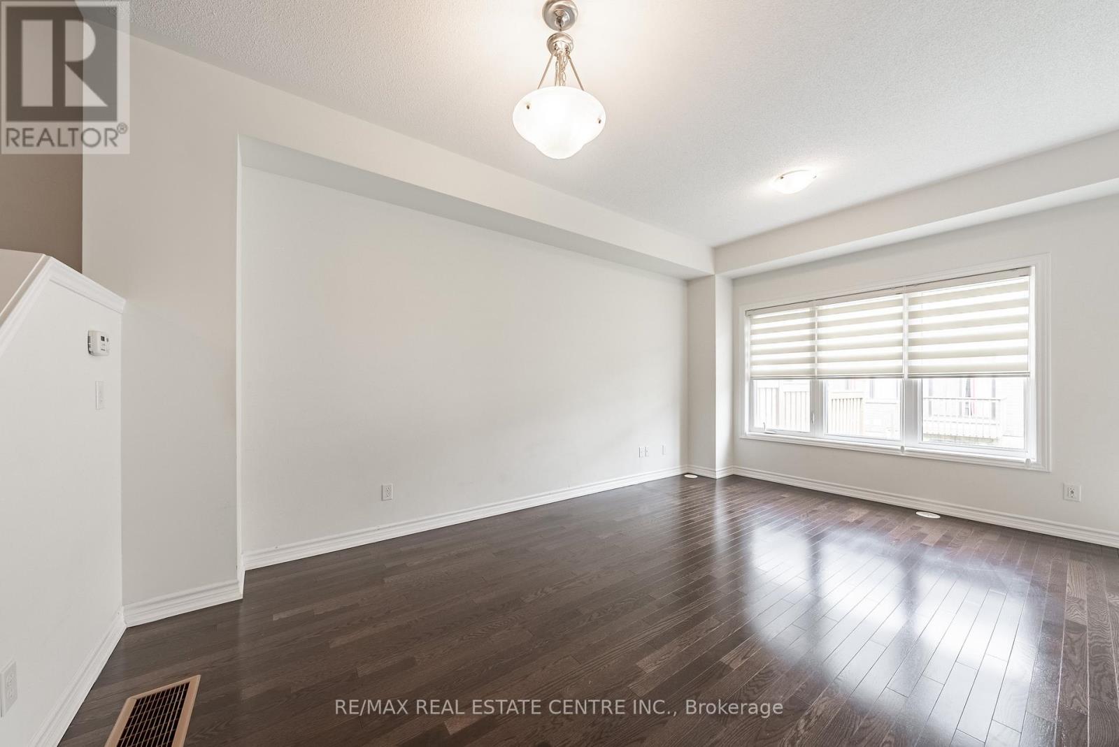 391 Athabasca Common, Oakville, Ontario  L6H 0R5 - Photo 9 - W12326836