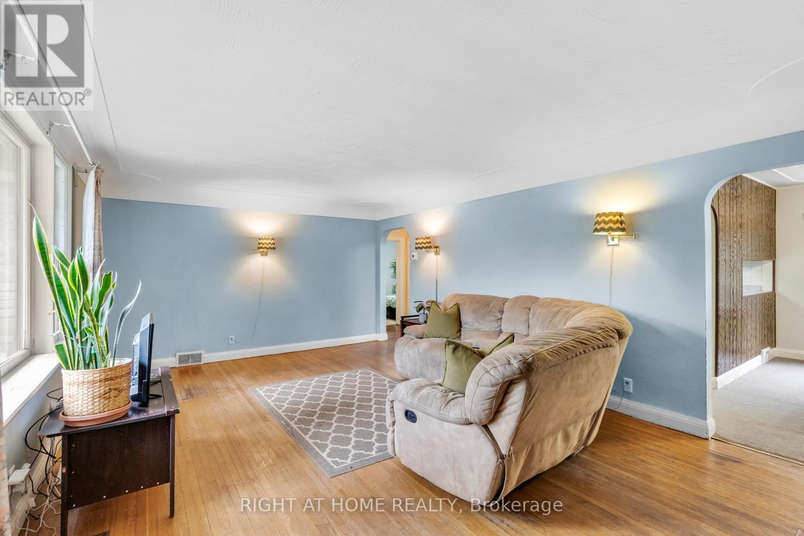 265 Fiddlers Green Road, Hamilton, Ontario  L9G 1W9 - Photo 14 - X12326696