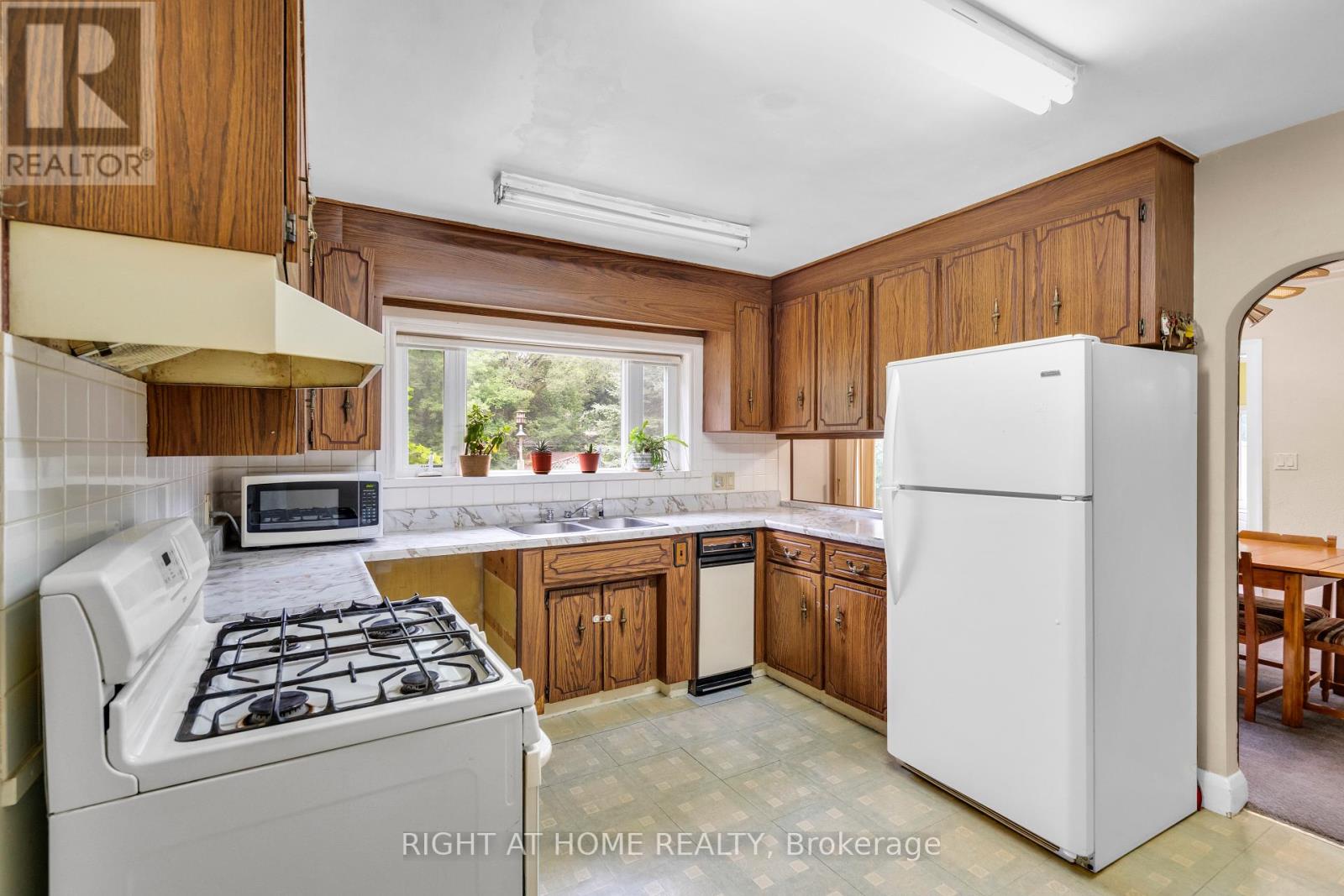 265 Fiddlers Green Road, Hamilton, Ontario  L9G 1W9 - Photo 20 - X12326696