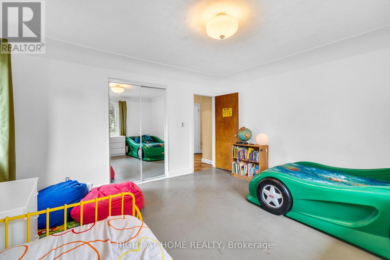 265 Fiddlers Green Road, Hamilton, Ontario  L9G 1W9 - Photo 30 - X12326696