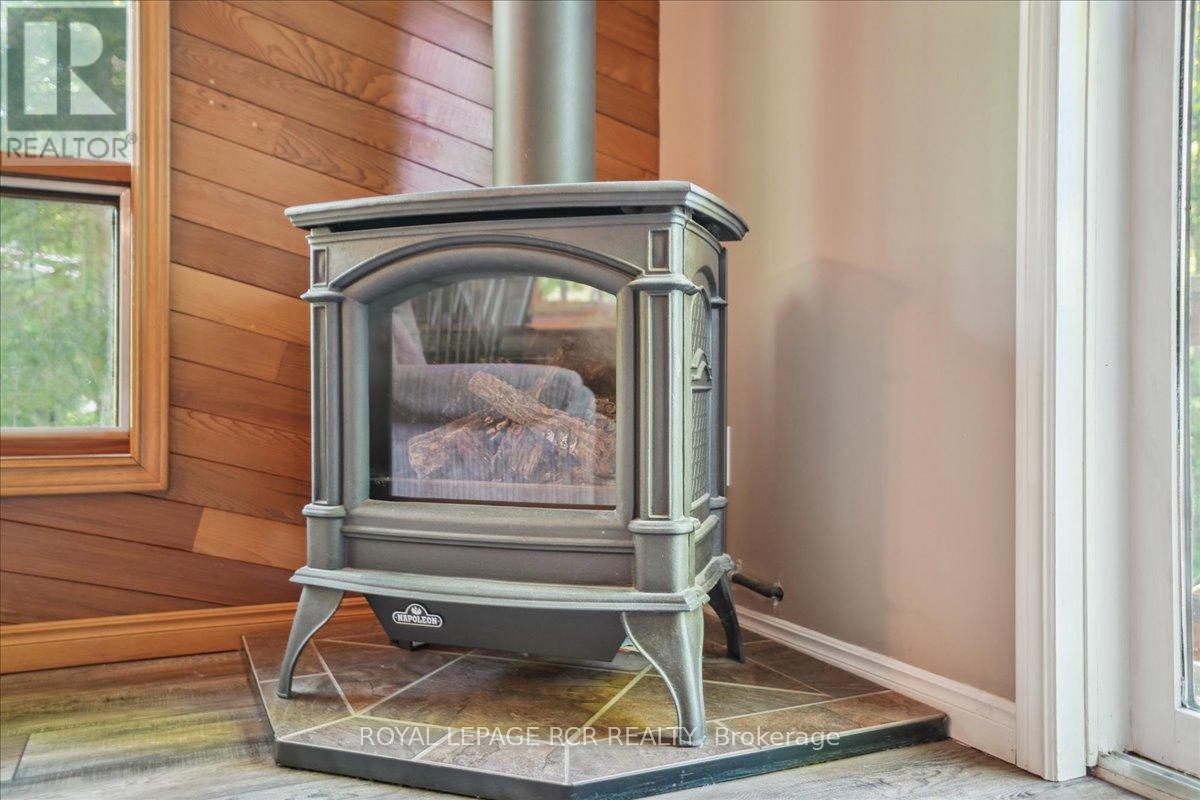 859 Sixth Street N, South Bruce Peninsula, Ontario  N0H 2G0 - Photo 10 - X12326866