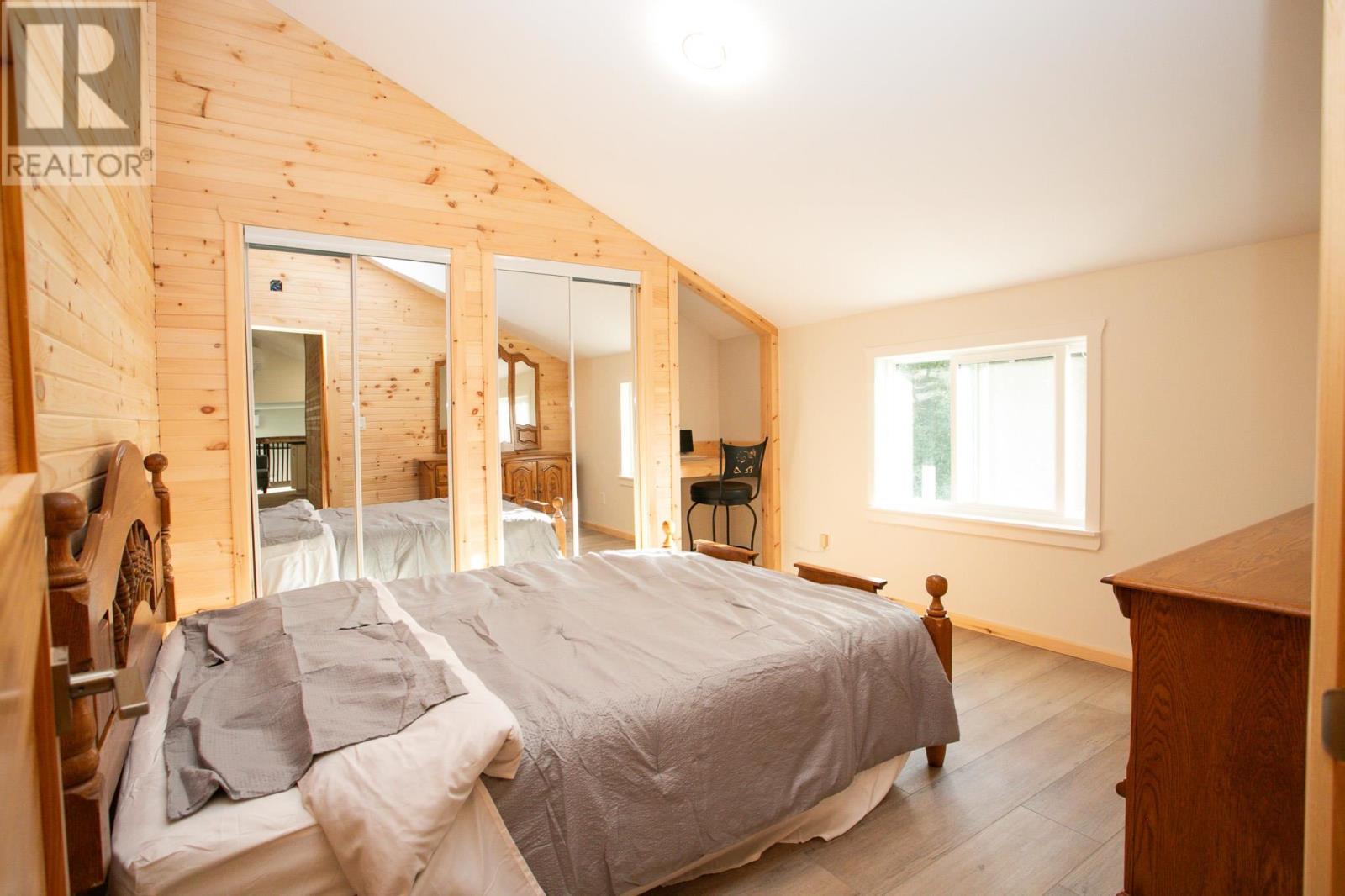 5404 Milford Haven Rd, Hilton Beach, Ontario  P0R 1J0 - Photo 15 - SM252164