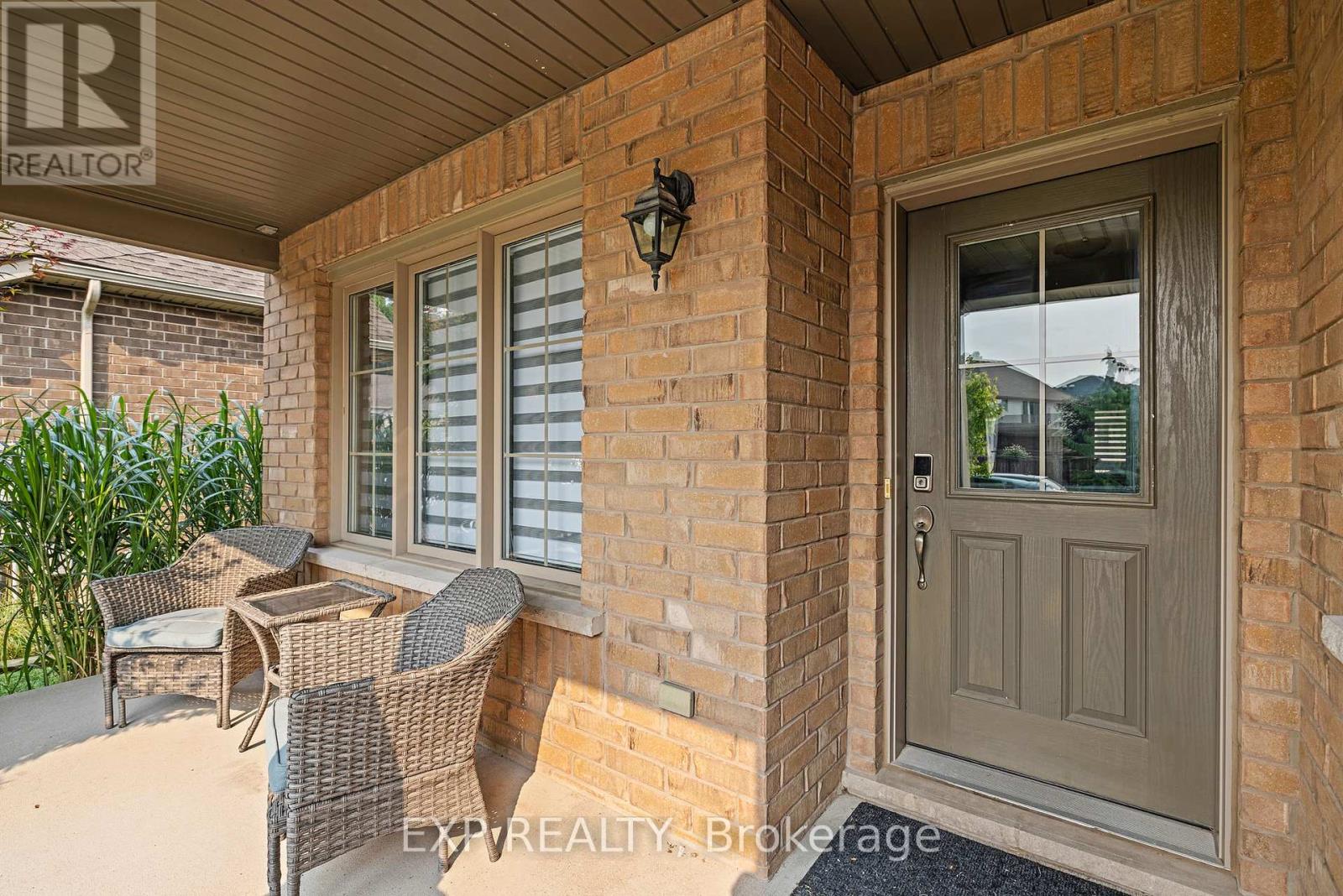 Property at 6540 RICHARD CRESCENT image 2