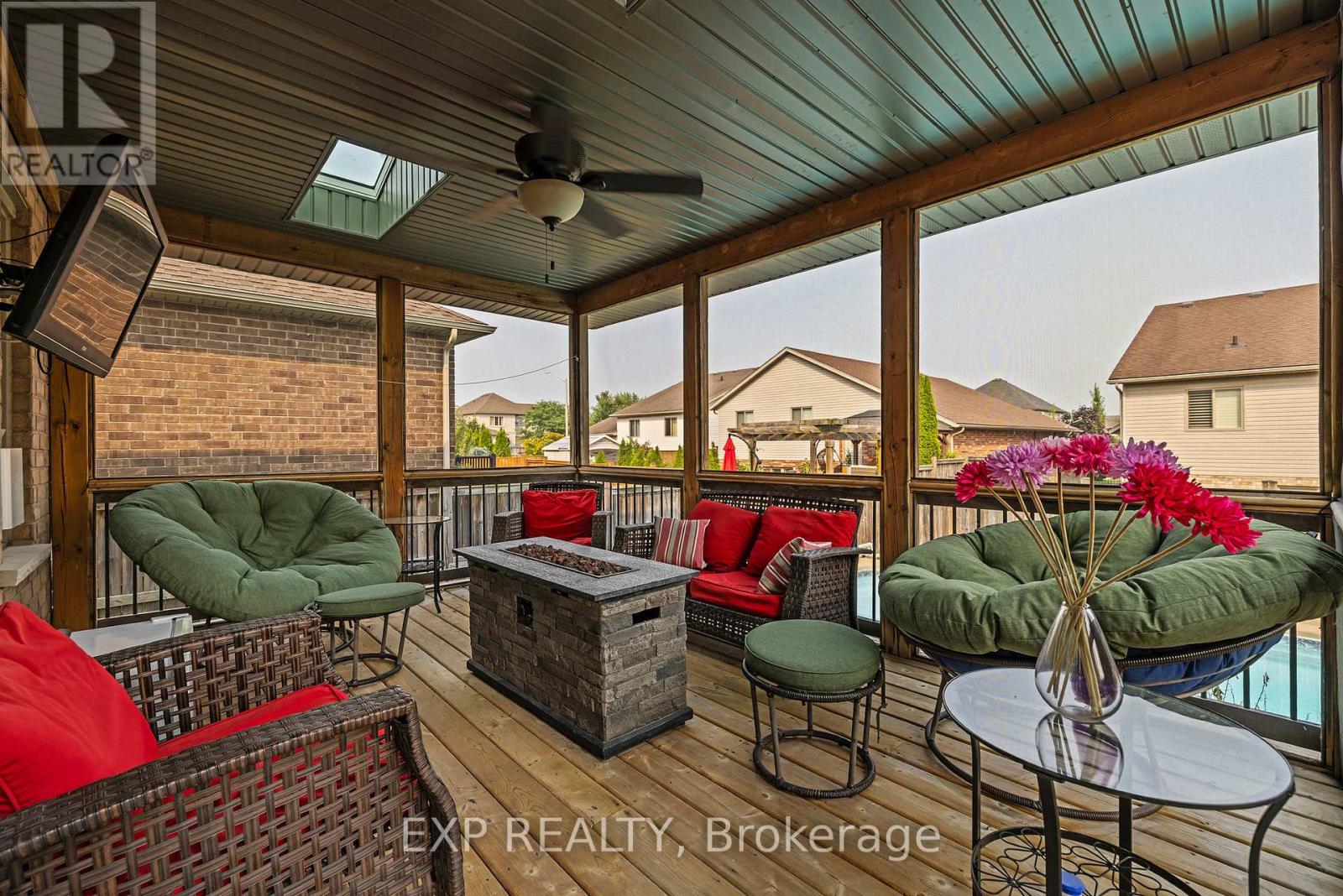 Property at 6540 RICHARD CRESCENT image 4