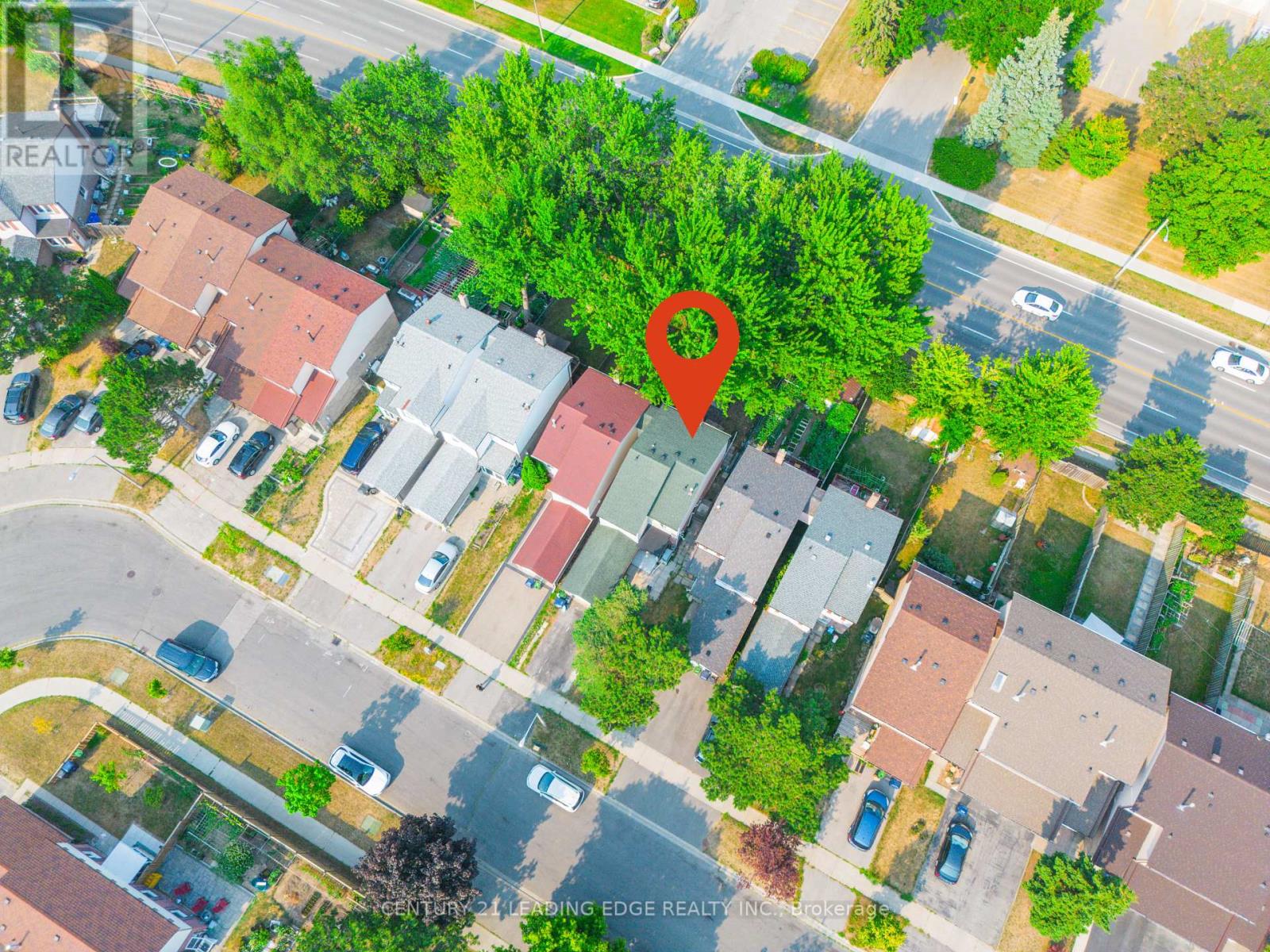 Property at 73 TREETOPS COURT image 4