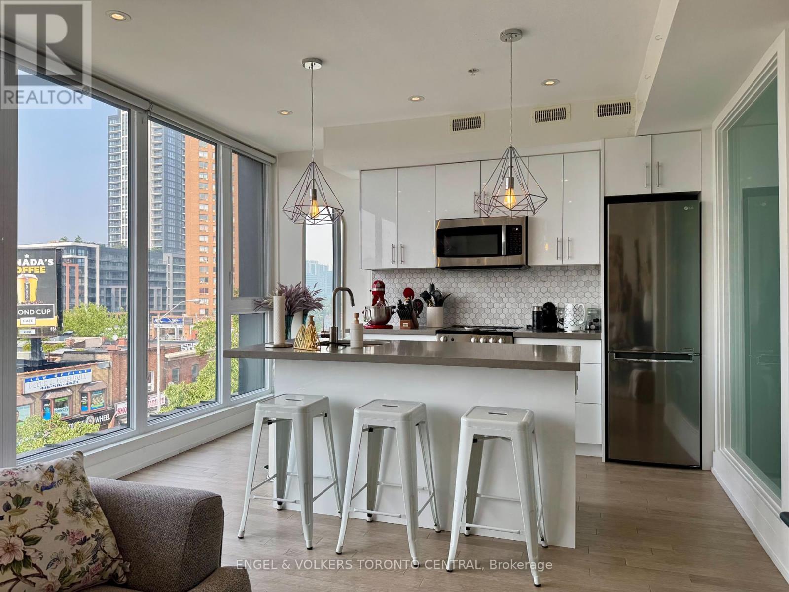 1 - 1555 Bloor Street W, Toronto, Ontario  M6P 1A5 - Photo 1 - W12279991