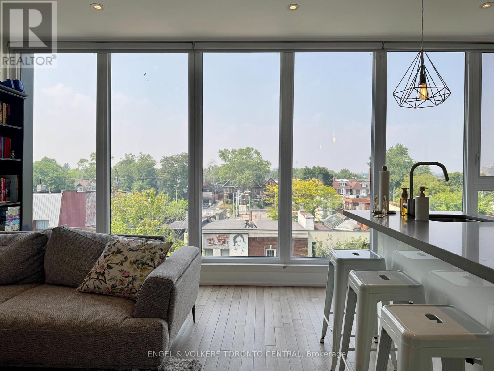 1 - 1555 Bloor Street W, Toronto, Ontario  M6P 1A5 - Photo 5 - W12279991