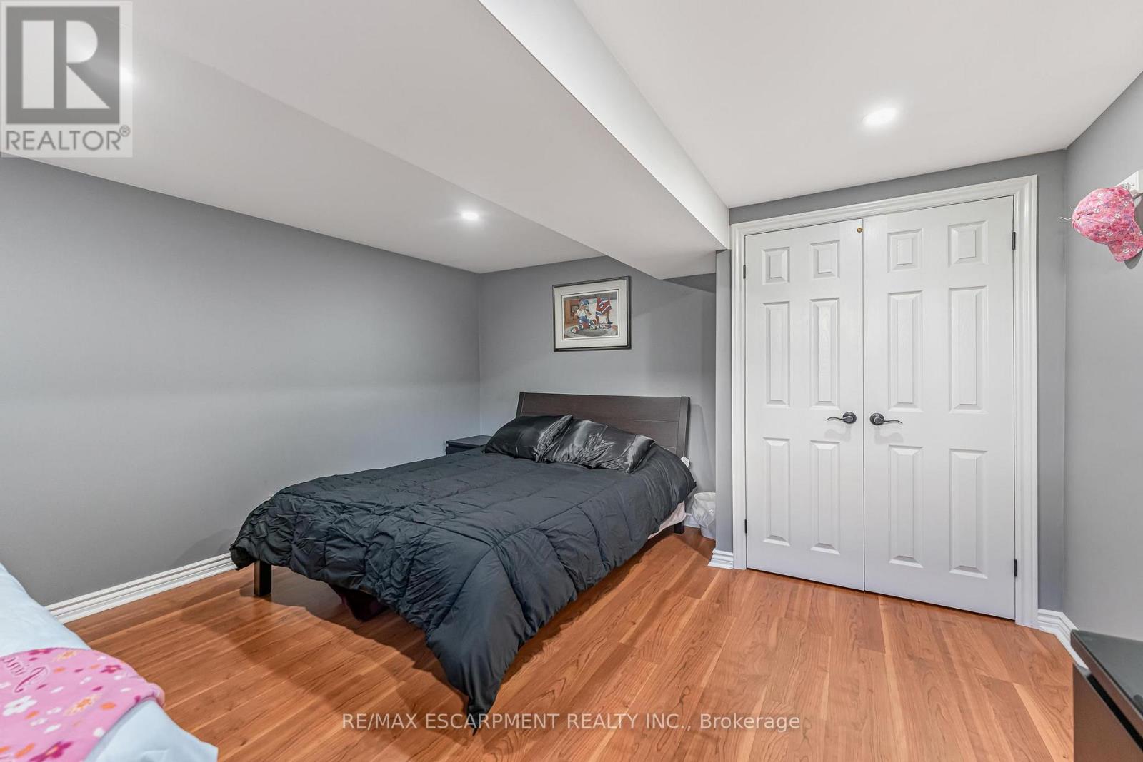 9924 Dickenson Road, Hamilton, Ontario  L0R 1W0 - Photo 23 - X12310674