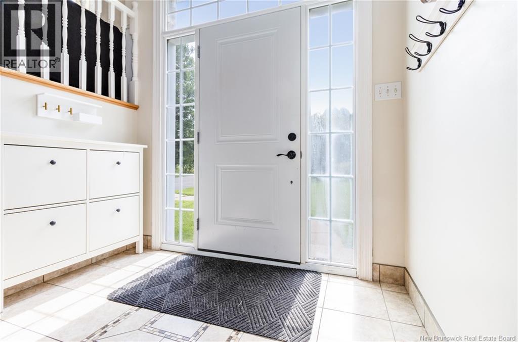 Property at 166 Rolling hill image 3