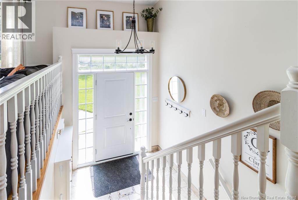 Property at 166 Rolling hill image 4