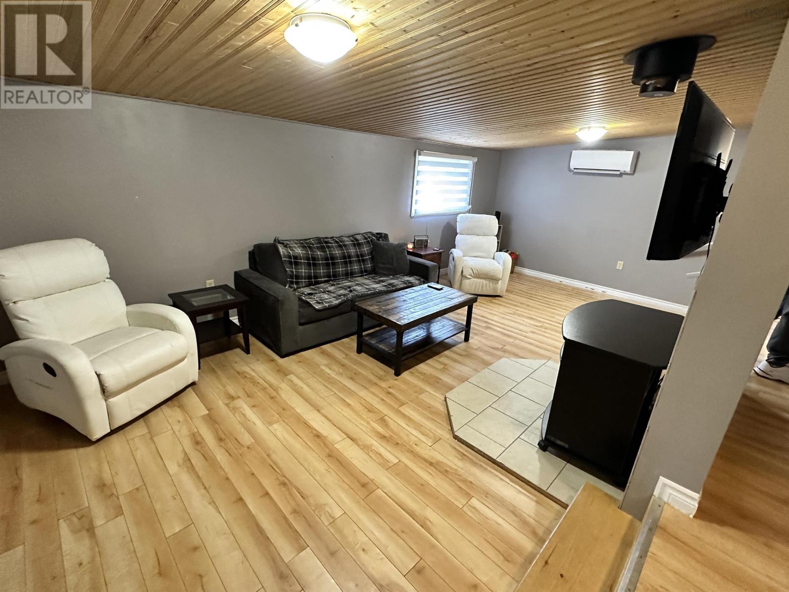41 School Street, Sandy Point, Nova Scotia  B0T 1W0 - Photo 8 - 202519229